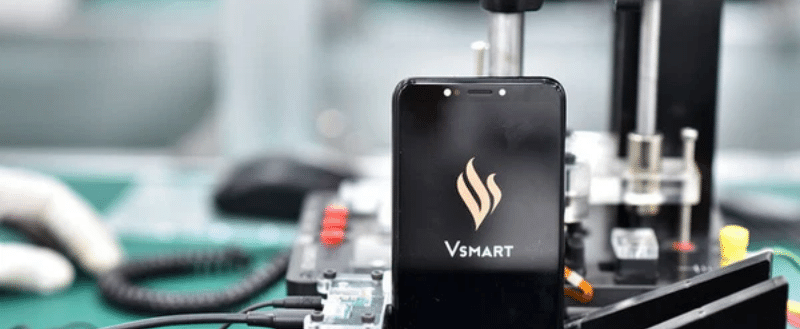 Thế khó của điện thoại thương hiệu Việt